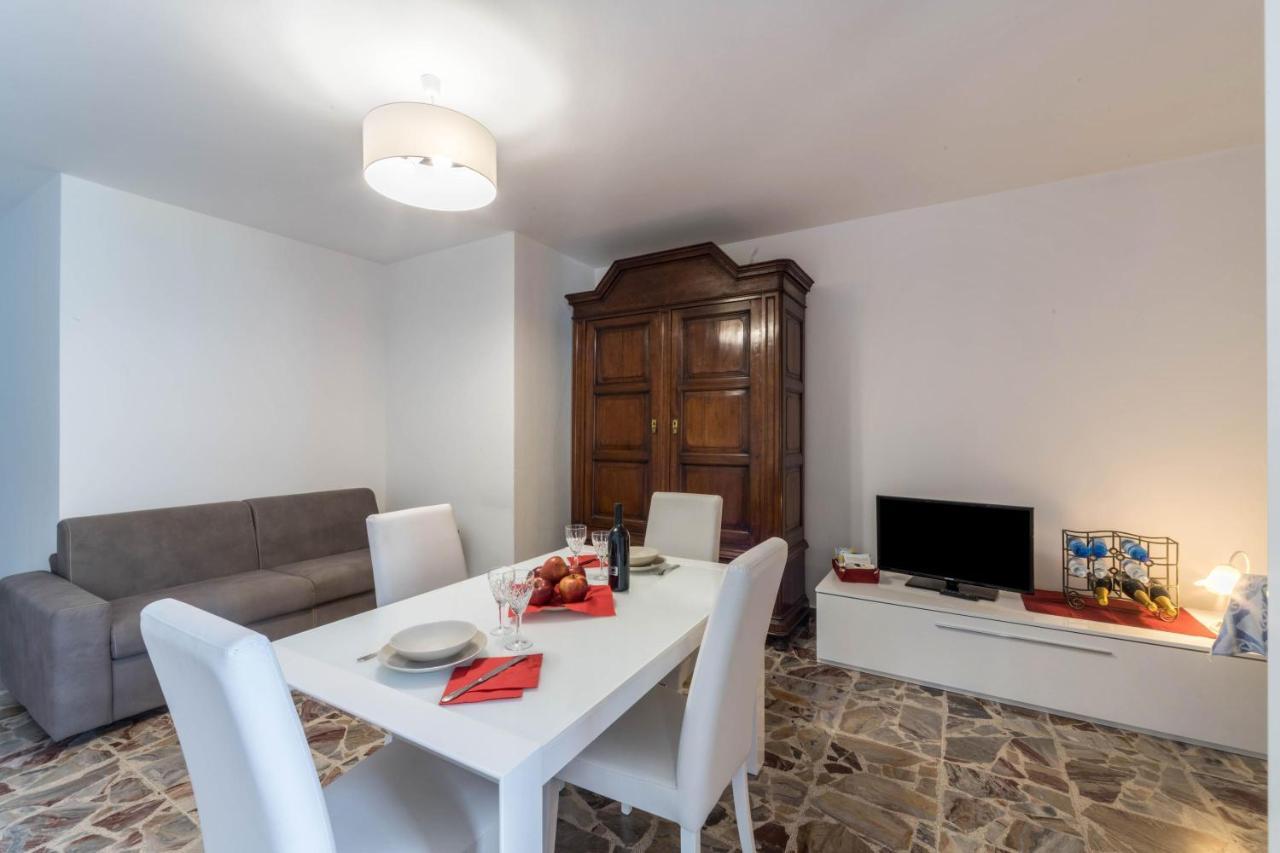 The House With Red Sunsets Apartment Varenna Exterior foto